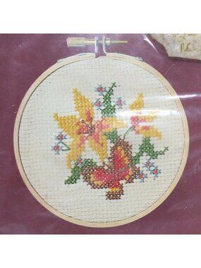 Vogart Crafts Lilies Counted Cross Stitch With Wooden Embroidery Hoop Craft Kit